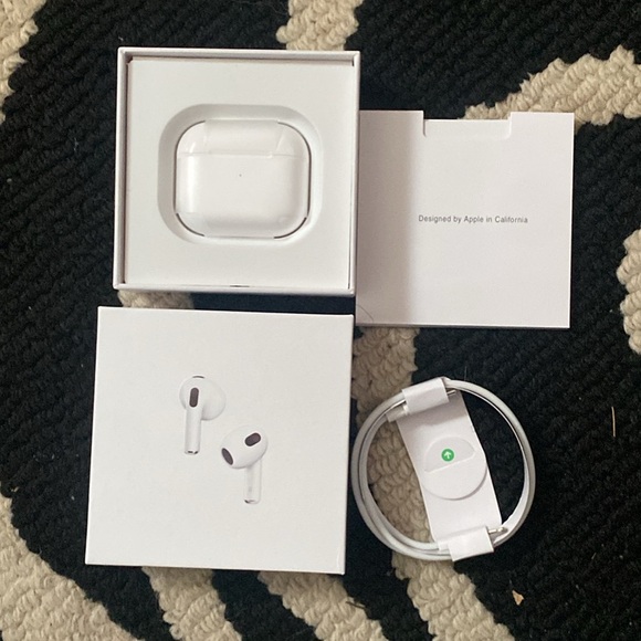 AirPod Gen 3 - Picture 1 of 1